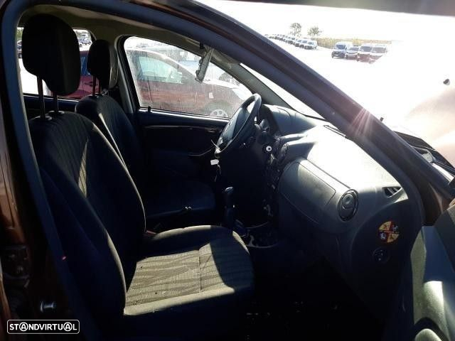 Peças Dacia Duster 1.6 I Laureate 4x2 2011 - 6