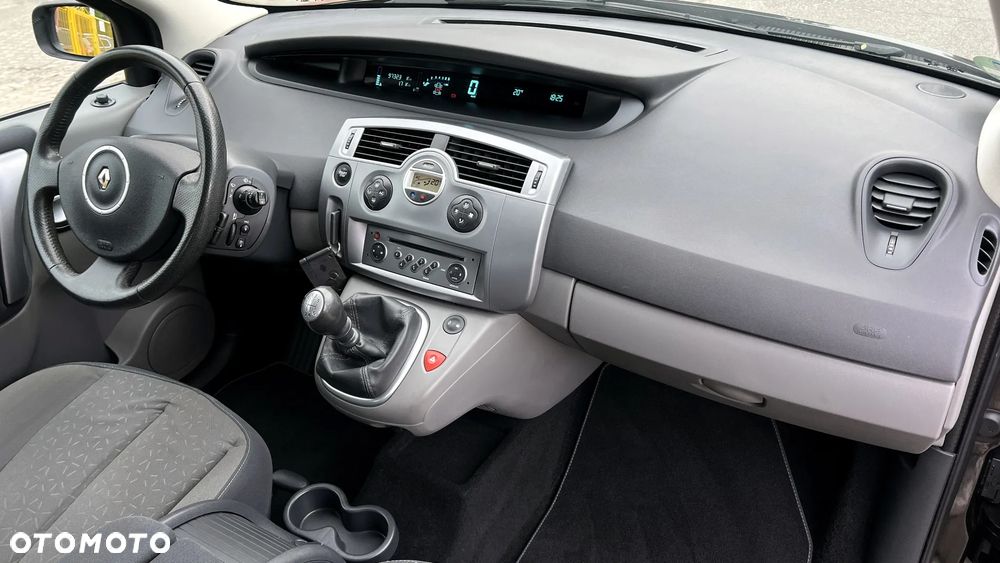 Renault Scenic 1.6 16V Dynamique - 19
