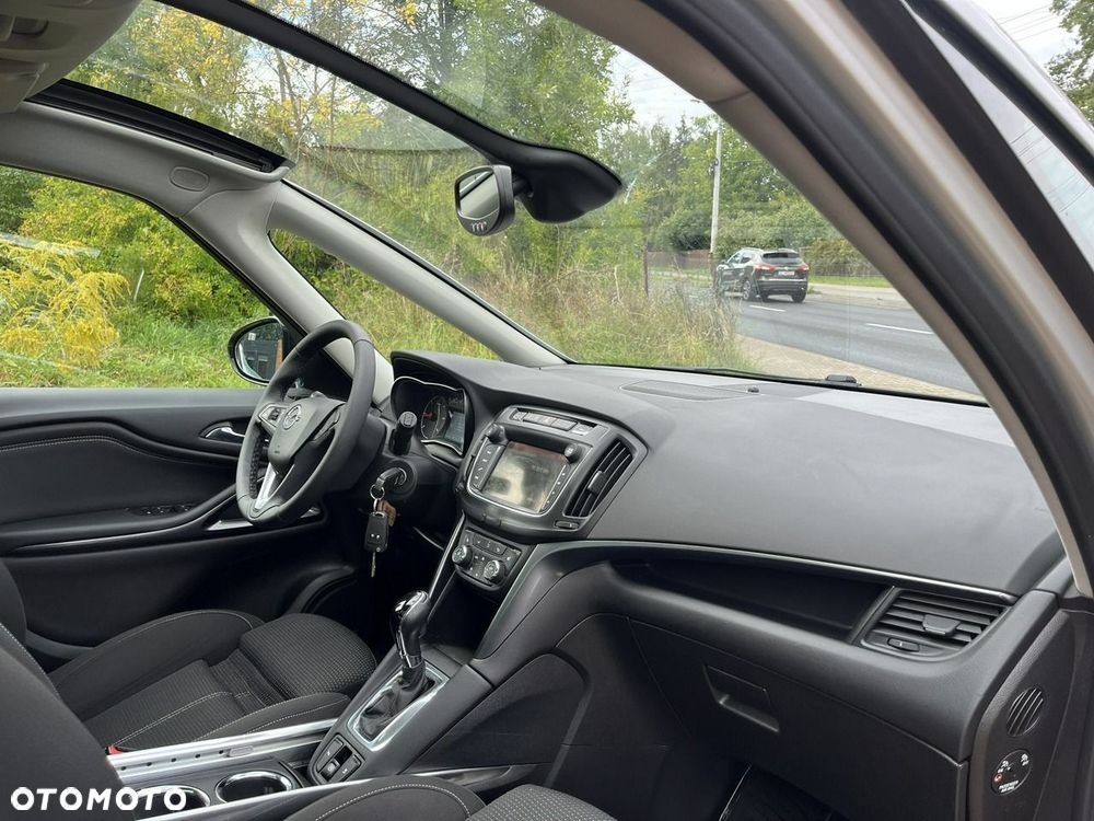 Opel Zafira - 24