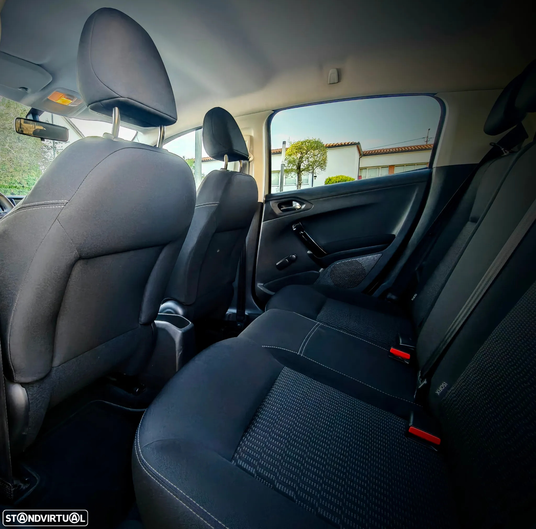 Peugeot 208 1.2 PureTech Style - 7