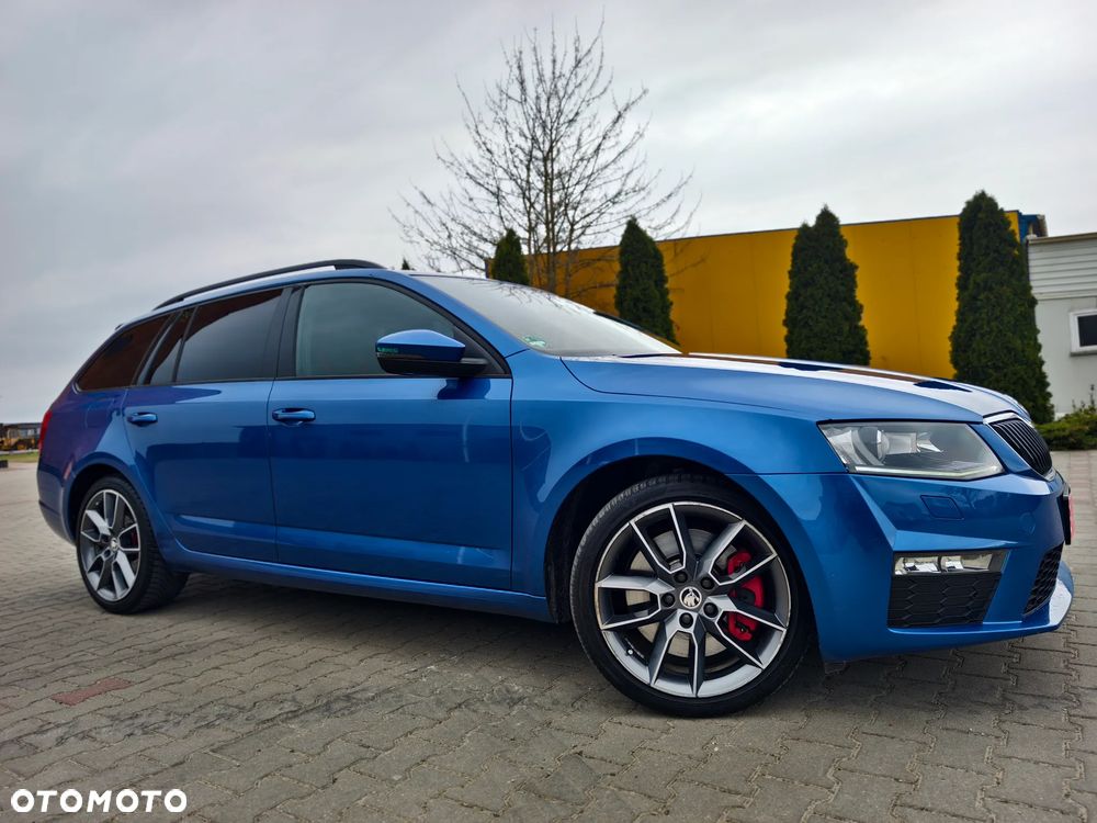 Skoda Octavia 2.0 TDI DSG RS - 37