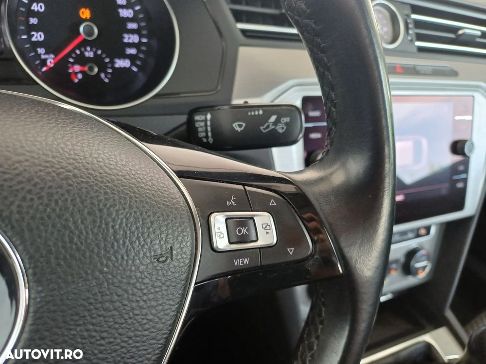 Volkswagen Passat - 9