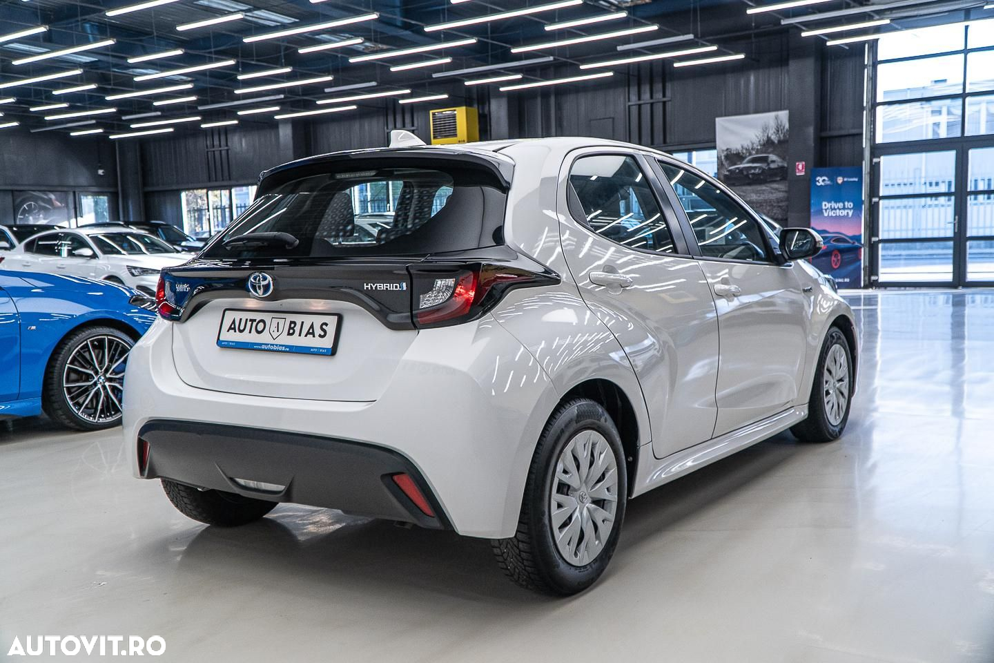Toyota Yaris 1.5 VVT-i HSD Dynamic - 8