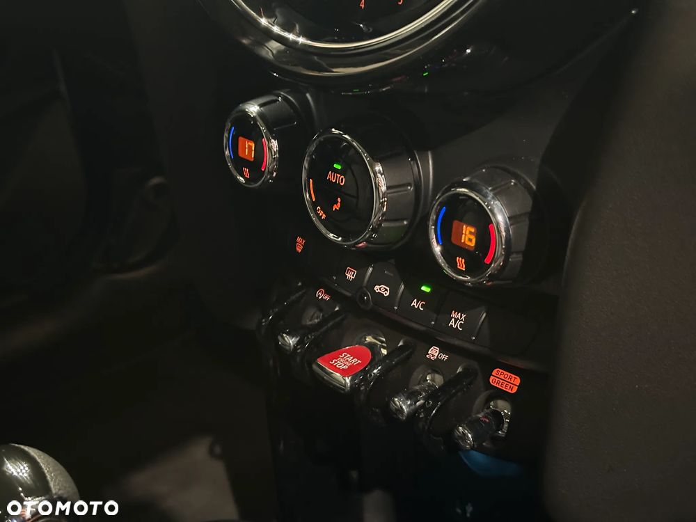 MINI Cooper Standard - 17