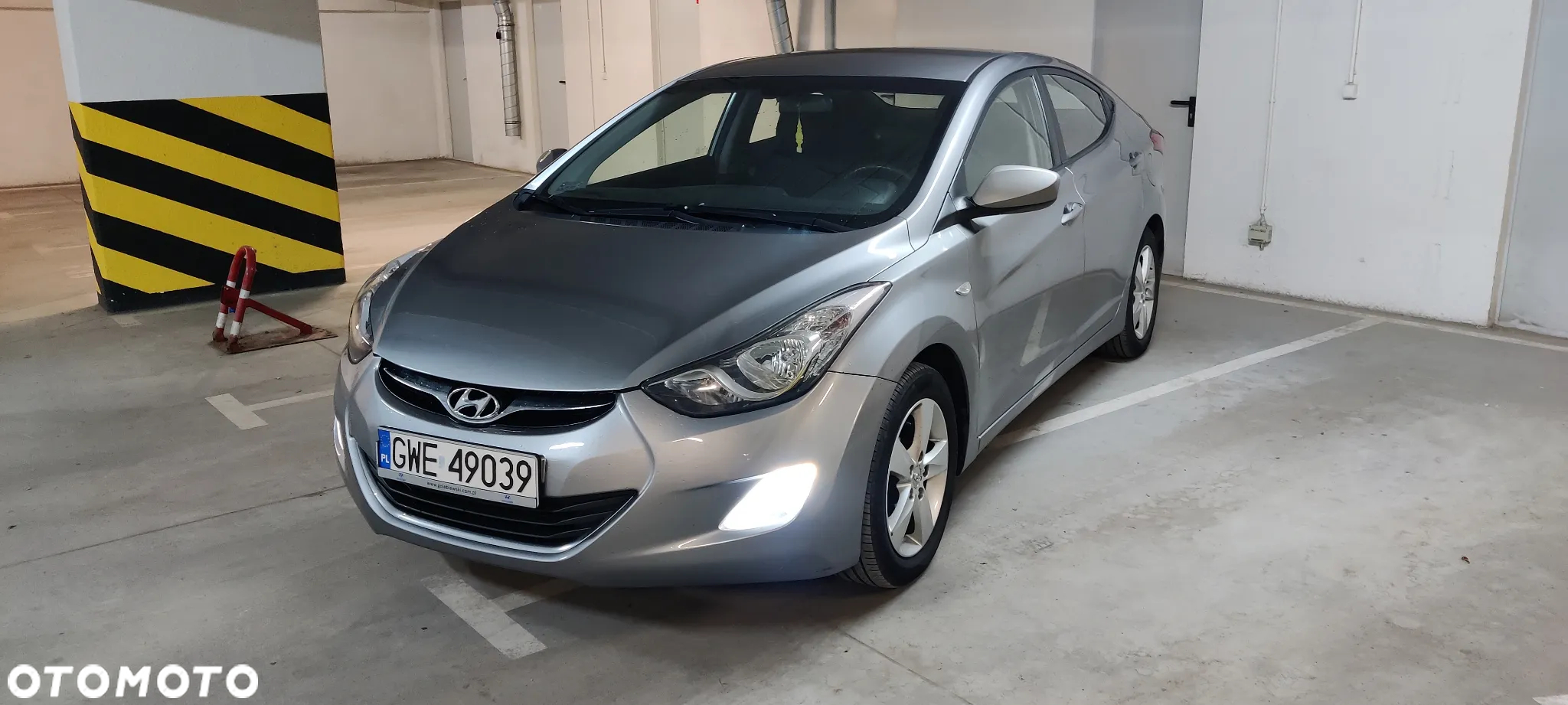 Hyundai Elantra 1.6 Comfort - 9