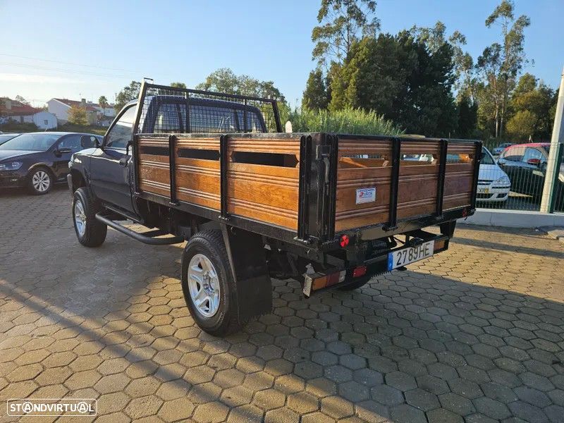 Toyota Hilux 2.4 D LN105L Cx Madeira - 5