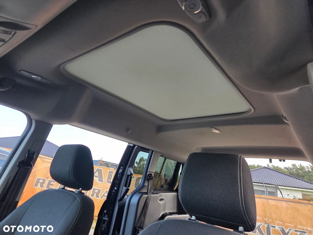 Ford Tourneo Connect Grand - 28