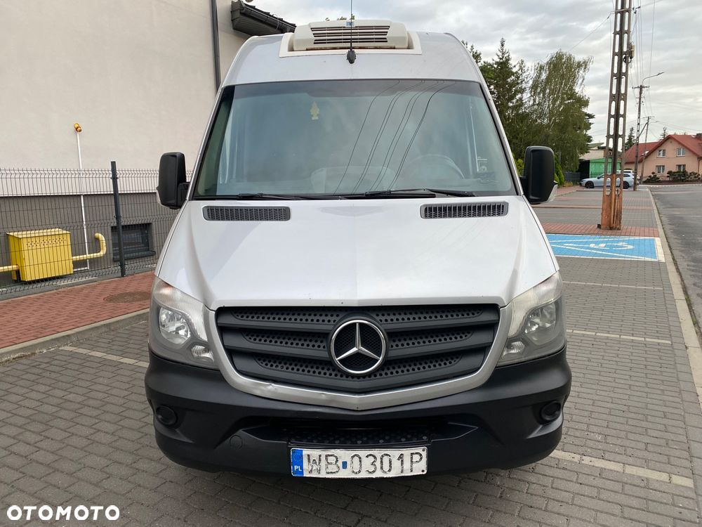 Mercedes-Benz Sprinter - 2