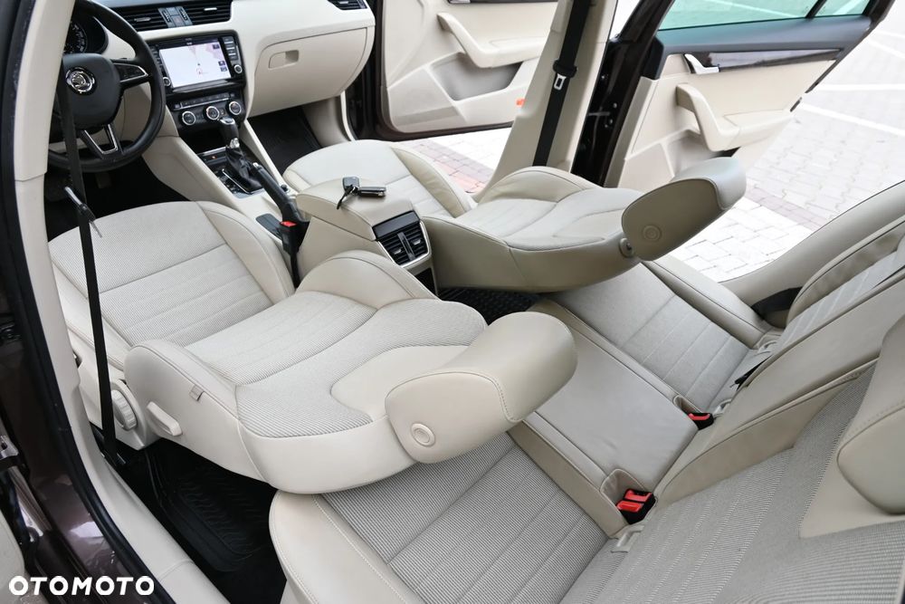 Skoda Octavia 1.8 TSI DSG L&K - 25