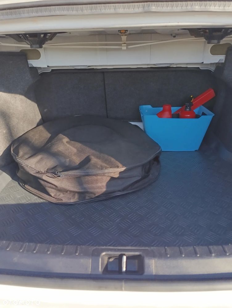 Toyota Corolla 1.6 Premium - 18