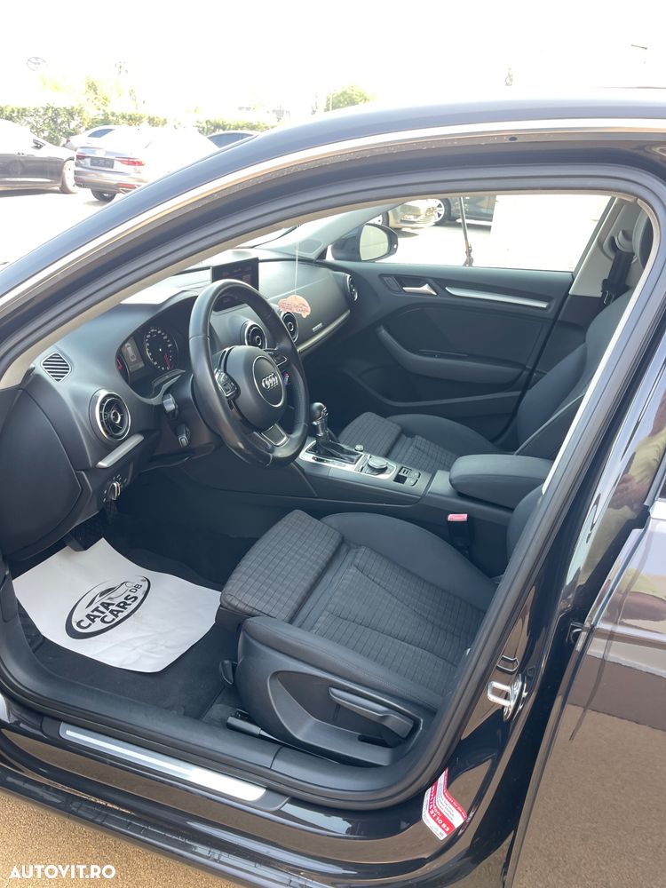Audi A3 Sportback 2.0 TDI (clean diesel) quattro S tronic Ambiente - 29