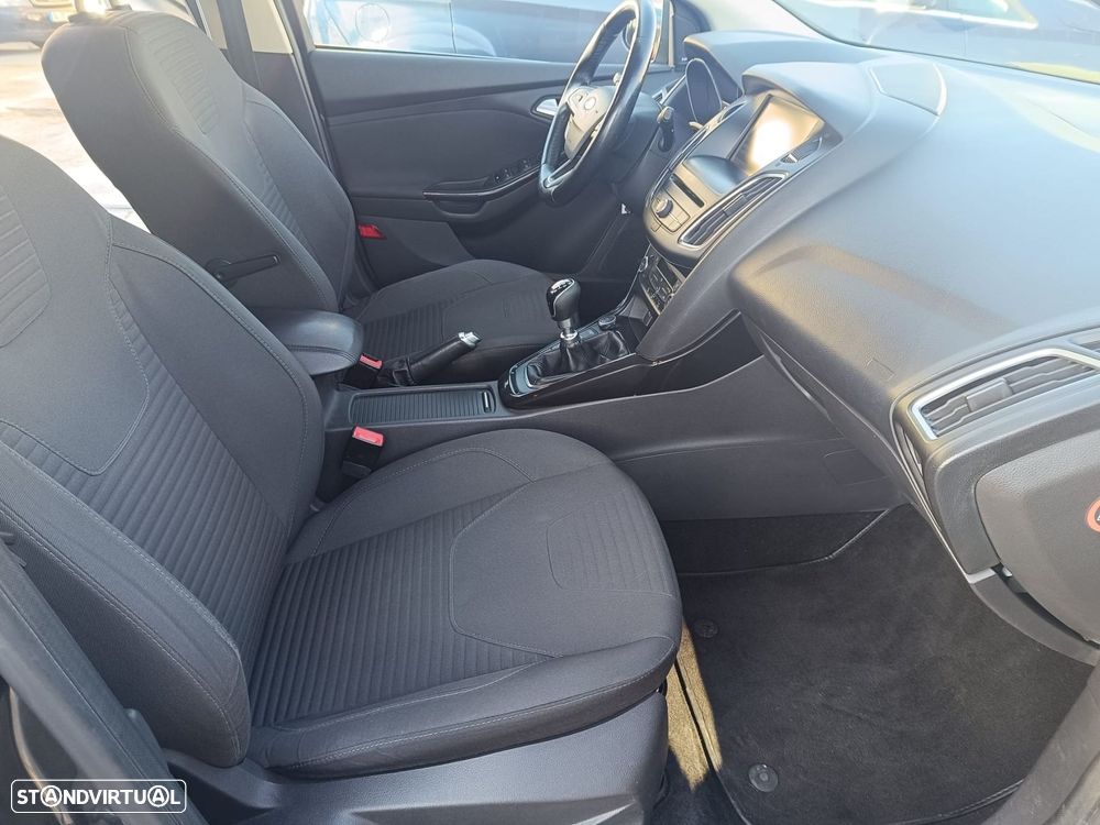 Ford Focus 1.0 SCTi ST-Line - 14