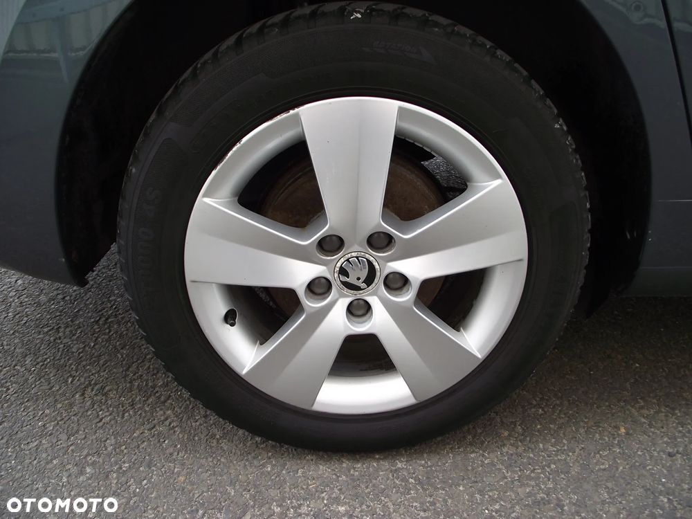 Skoda RAPID 1.2 TSI Ambition - 25