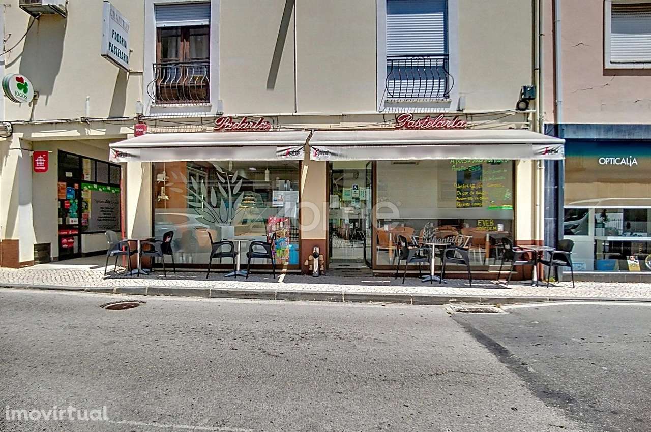 Pastelaria/Padaria no centro de Anadia - Grande imagem: 2/16