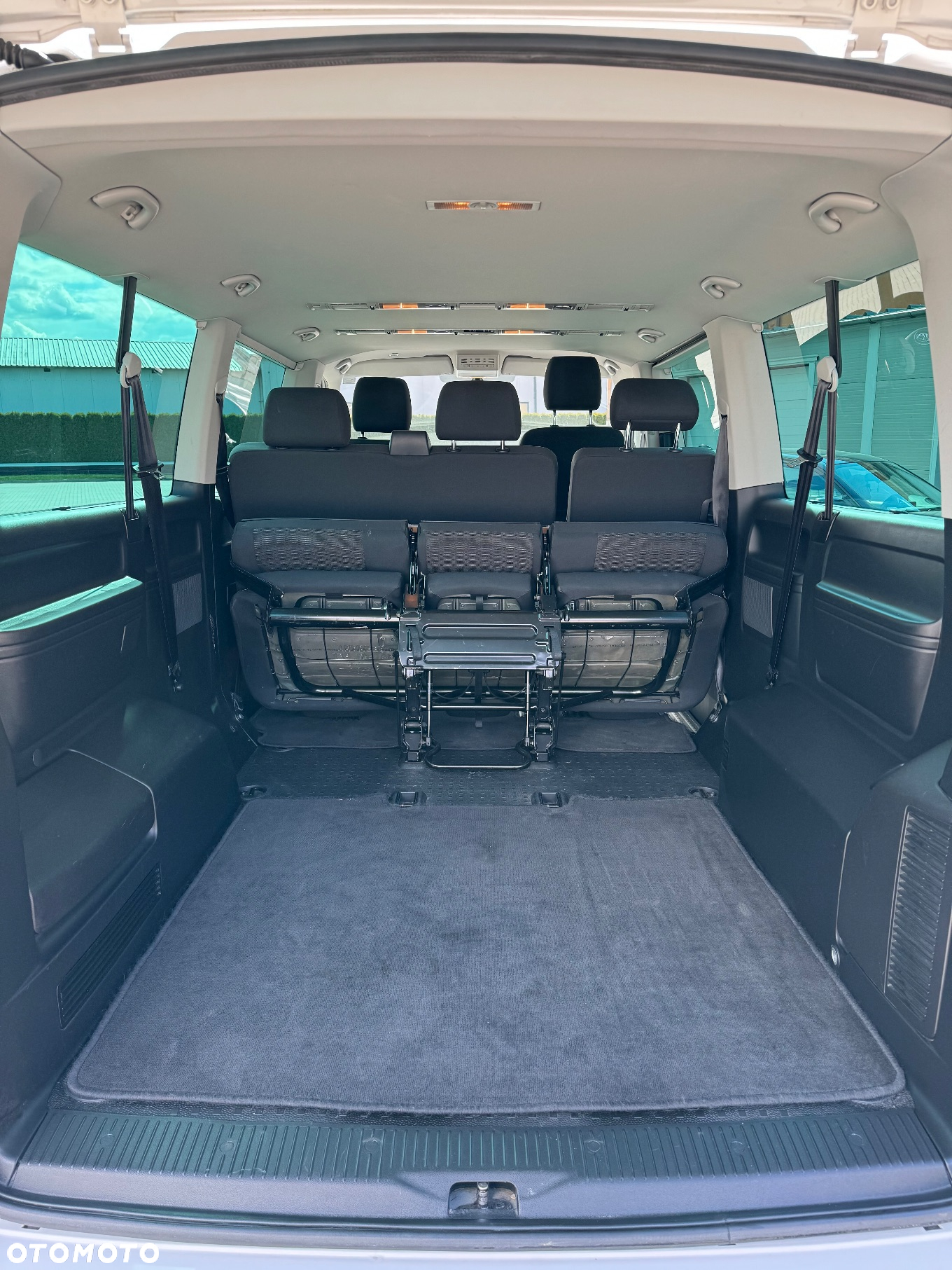 Volkswagen Caravelle 2.0 TDI L2 Comfortline - 18