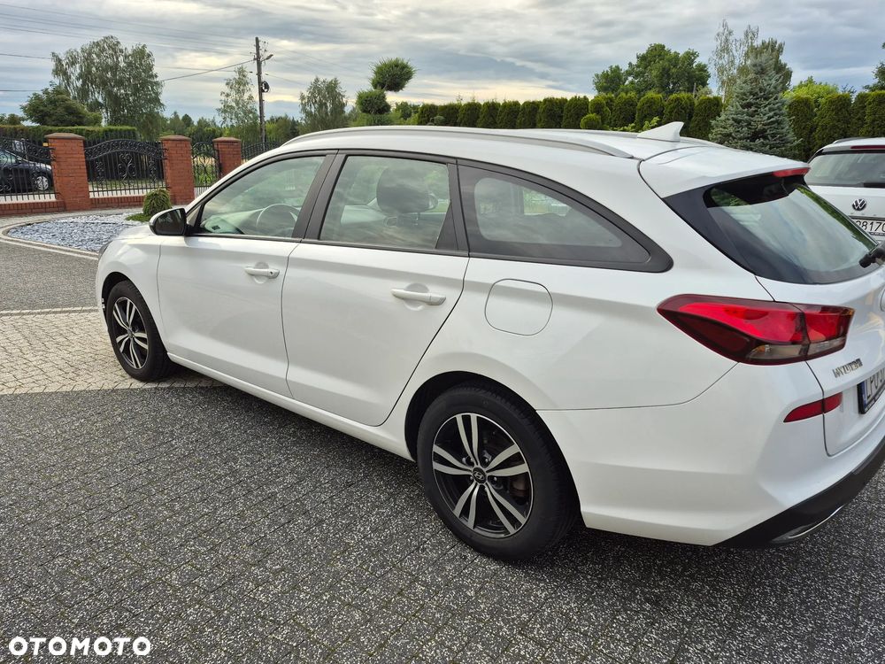 Hyundai i30 1.6 CRDI Intro - 9