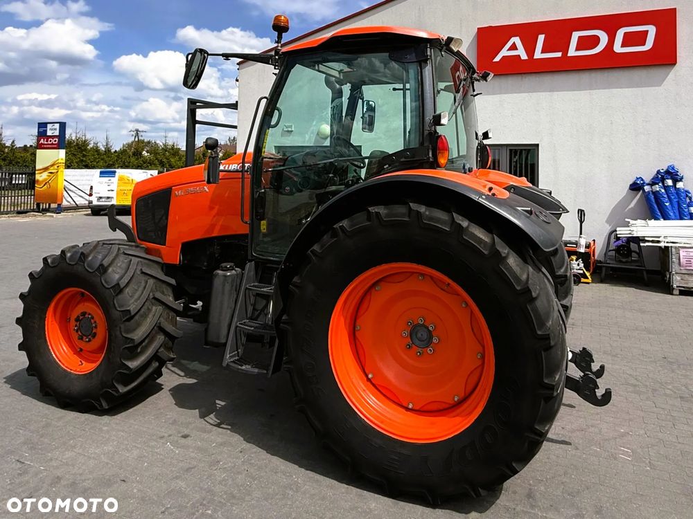 Kubota M135GX-III - 2
