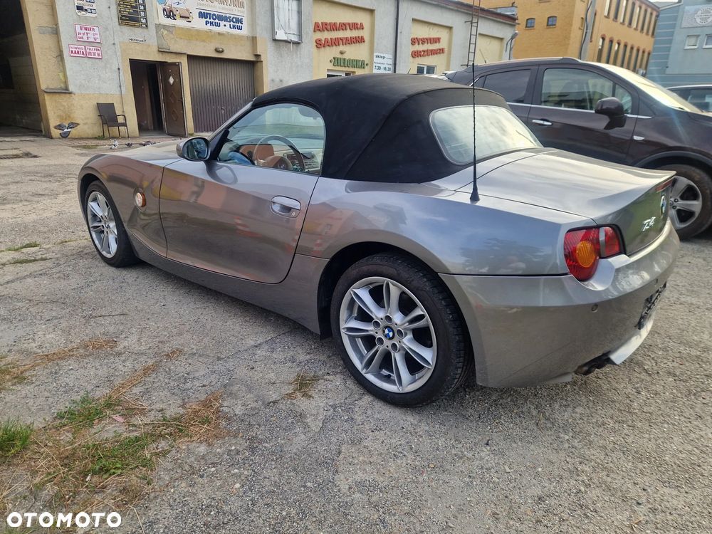 BMW Z4 2.2i - 12