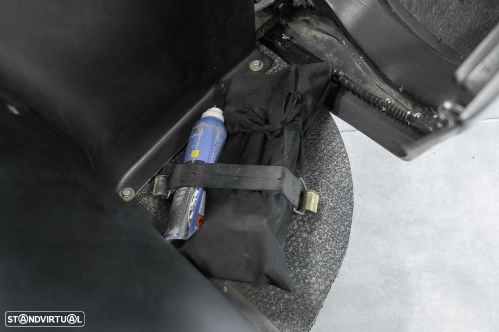 Renault Spider com Pára-Brisas 2.0 - 16