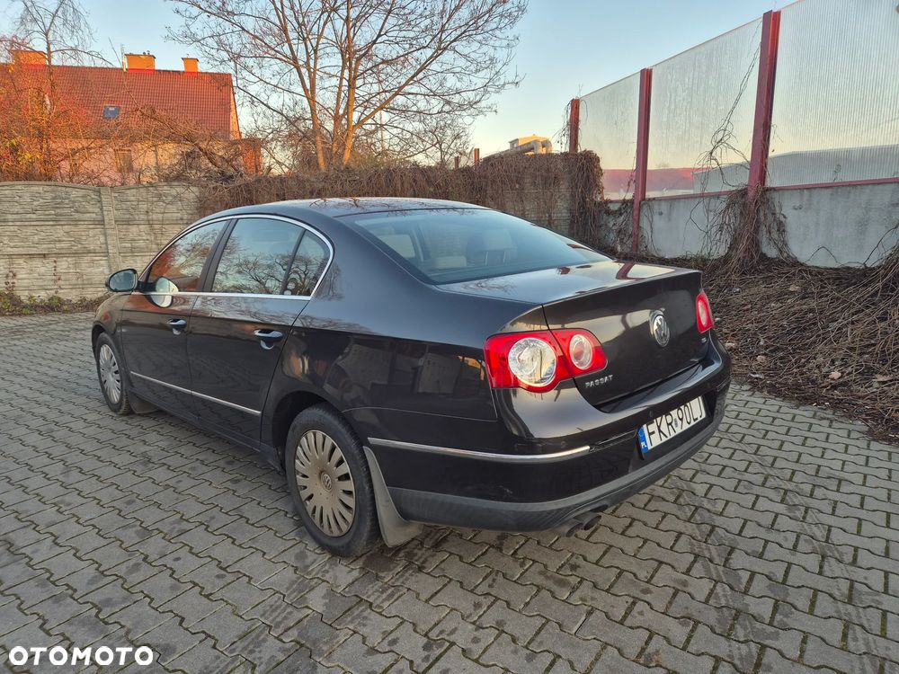 Volkswagen Passat 2.0 TDI DPF Highline - 3
