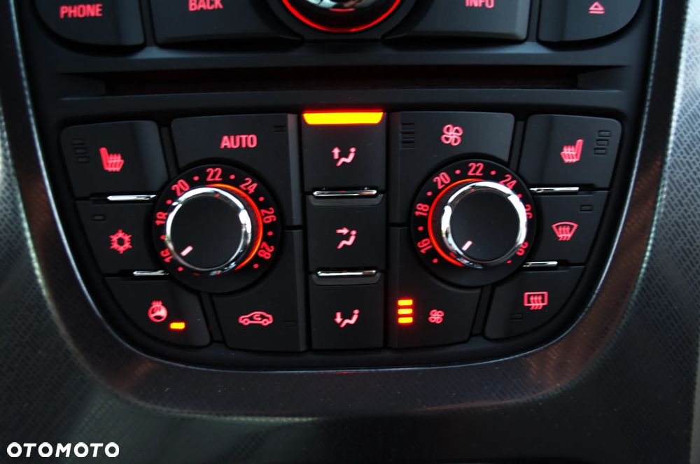Opel Astra 1.4 Turbo Automatik Cosmo - 24