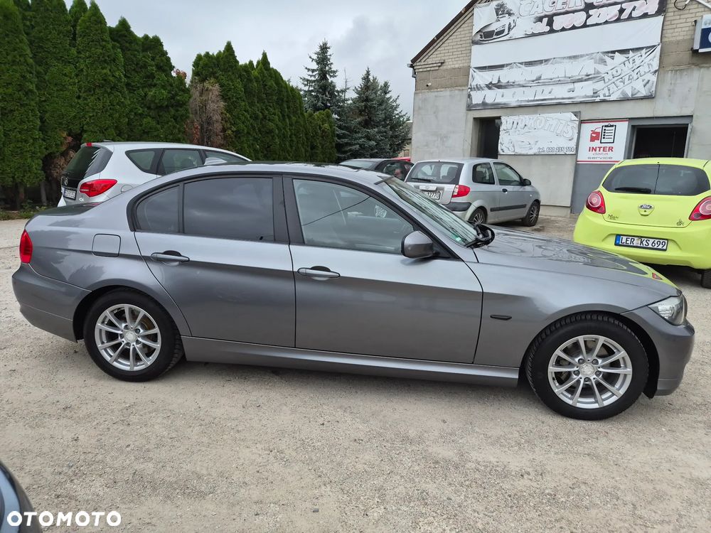 BMW Seria 3 318i Edition Exclusive - 5
