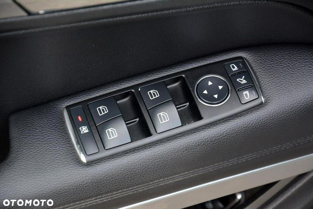 Mercedes-Benz Klasa E 350 CGI BlueEffICIENCY - 31