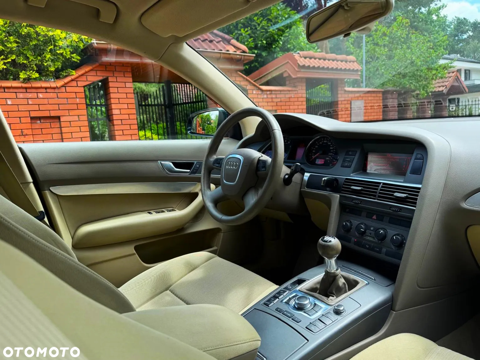 Audi A6 2.4 - 7