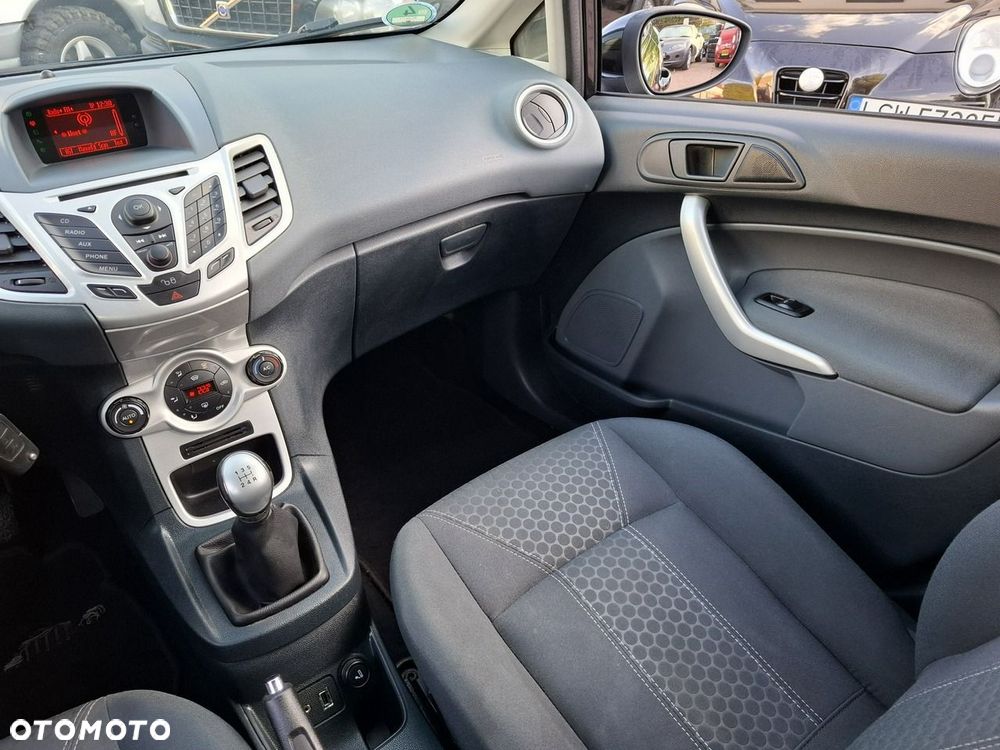 Ford Fiesta 1.25 Titanium X - 14