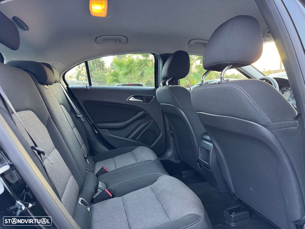 Mercedes-Benz A 180 - 24