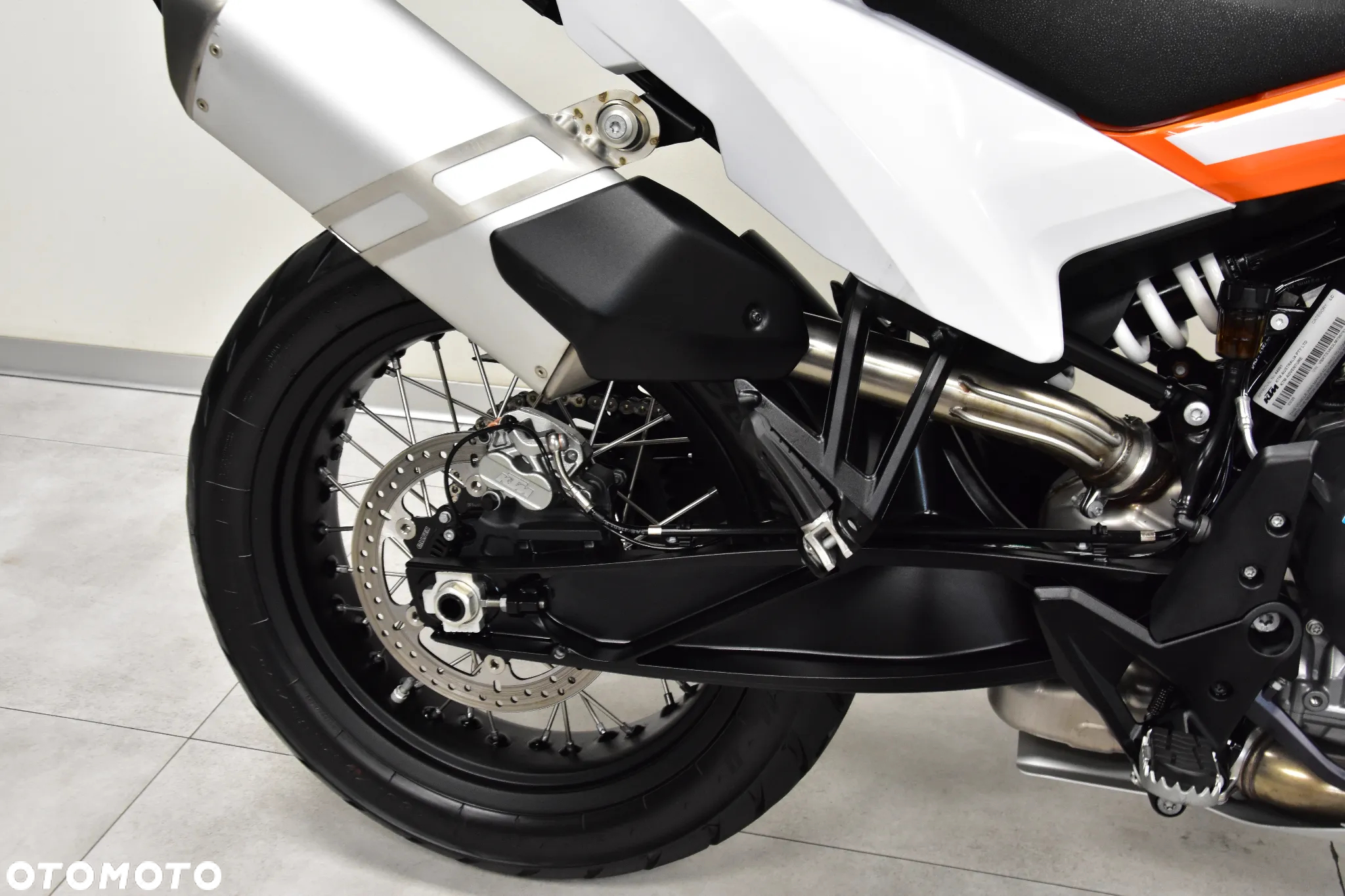 KTM Adventure - 36