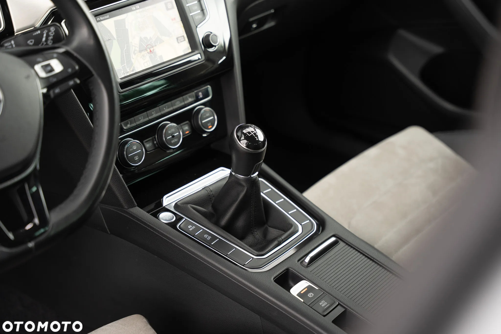 Volkswagen Passat 2.0 TDI BMT Comfortline - 27