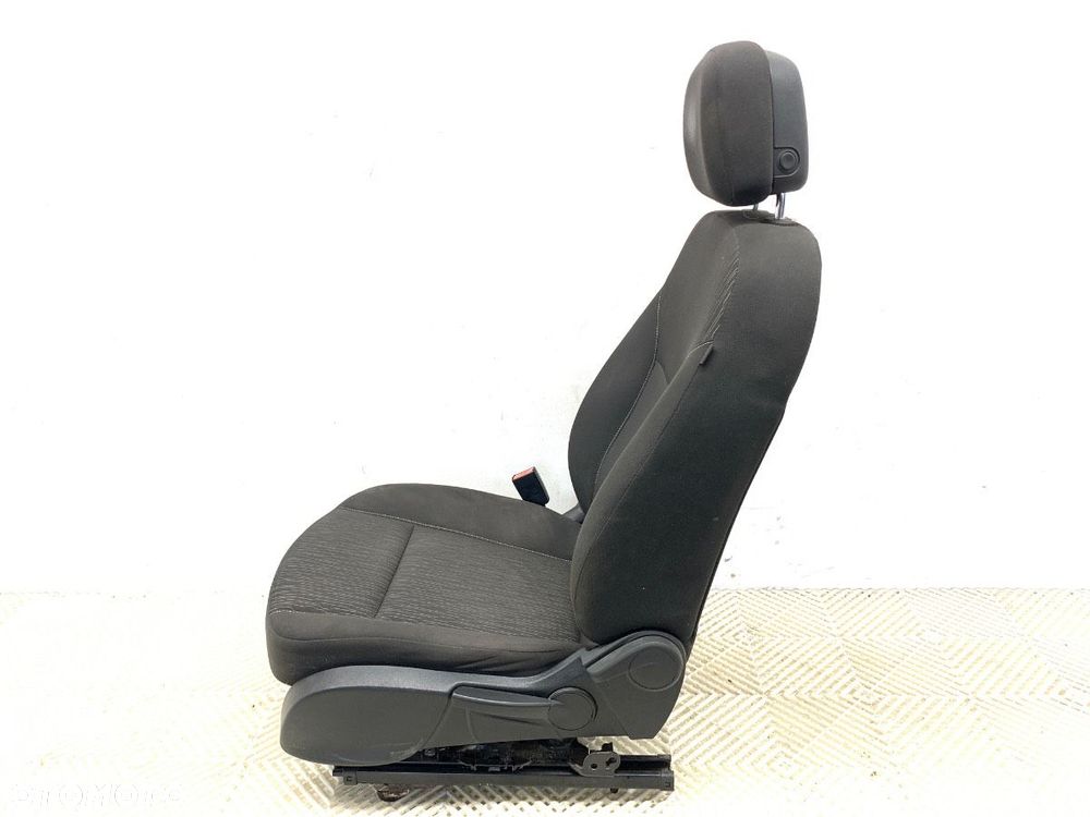 FOTEL LEWY PRZÓD  OPEL ASTRA J (P10) 2009 - 2015 1.4 Turbo (68) 103 kW [140 KM] benzyna 2009 - 2015 - 4