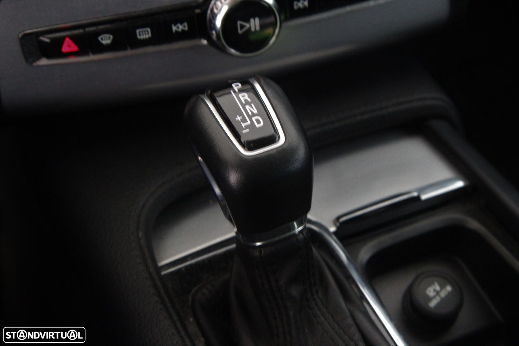 Volvo XC 90 2.0 D4 Momentum - 9