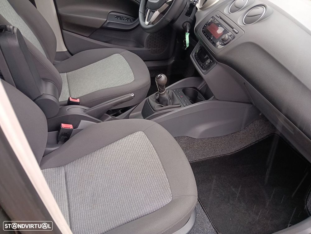 SEAT Ibiza 1.9 TDI Style DPF - 8