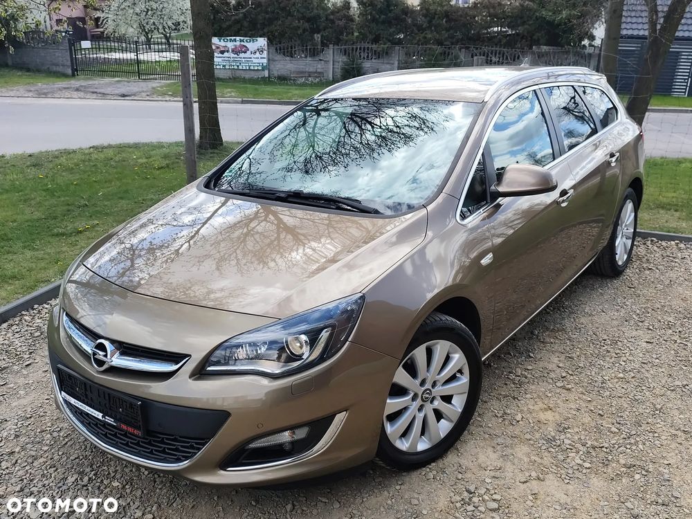 Opel Astra 2.0 CDTI DPF SportsTourer Style - 13