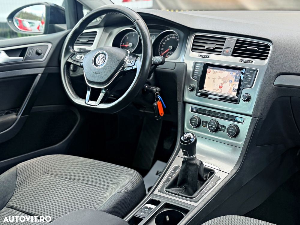 Volkswagen Golf 1.6 TDI BlueMotion Technology Cup - 6