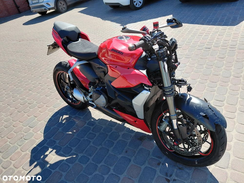Ducati Streetfighter V2 - 7