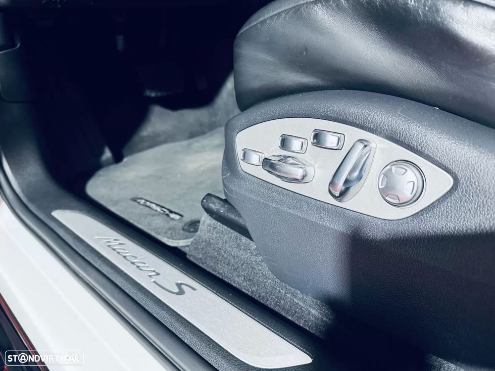 Porsche Macan S - 27