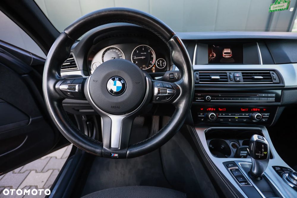 BMW Seria 5 520d - 33