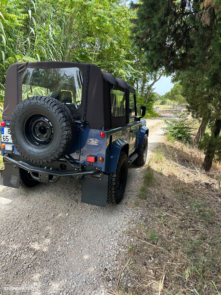 Land Rover Defender 90 2.5 Td5 Soft Top - 8
