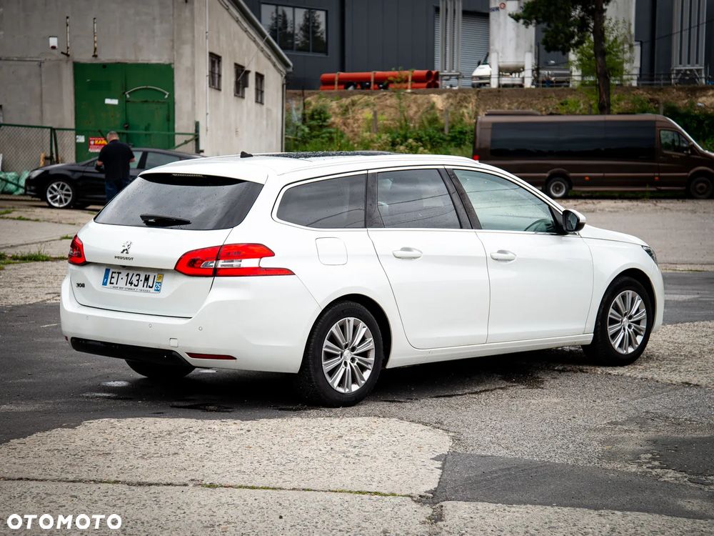 Peugeot 308 PureTech 130 GPF Stop & Start Allure - 4
