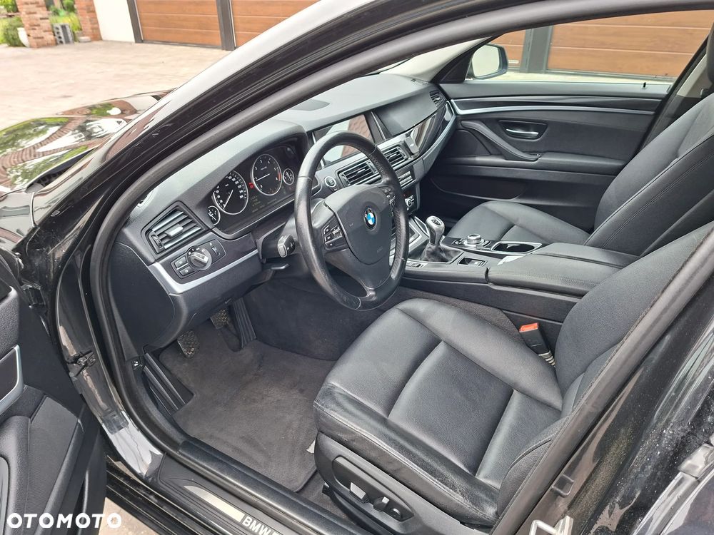 BMW Seria 5 520d Luxury Line - 7