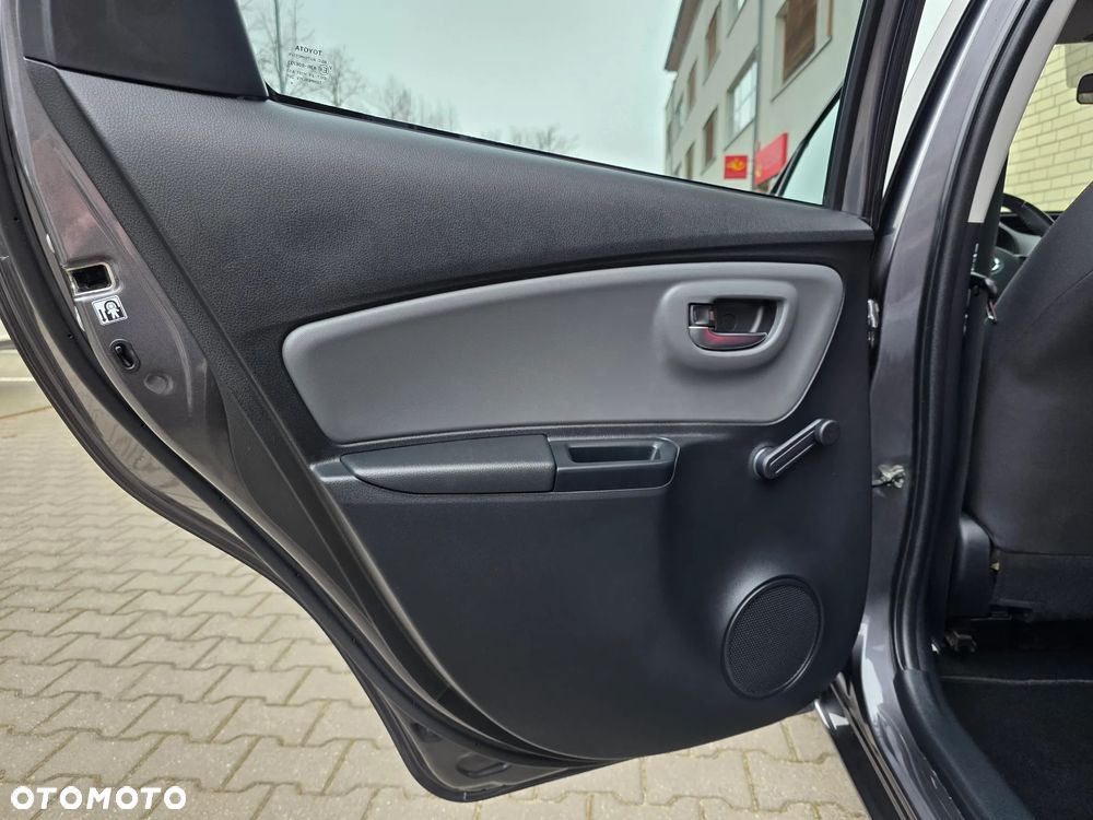 Toyota Yaris 1.33 Selection Platinum - 19