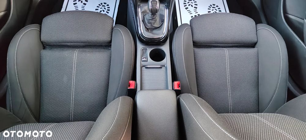 Opel Astra 1.4 Turbo Exklusiv - 23