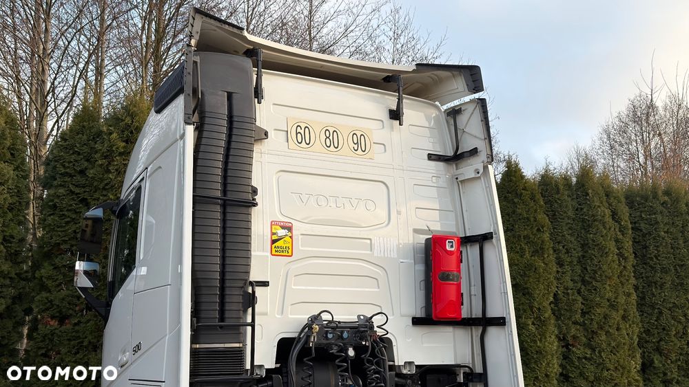 Volvo FH 500 l KSENON l LODÓWKA l 4 PODUSZKI KABINA - 16