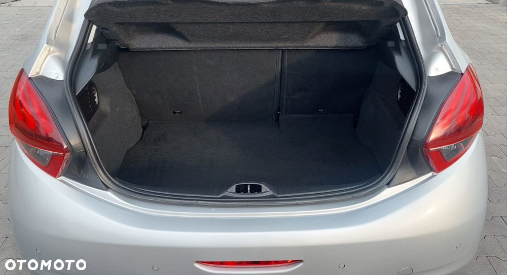 Peugeot 208 PureTech 82 Active - 14