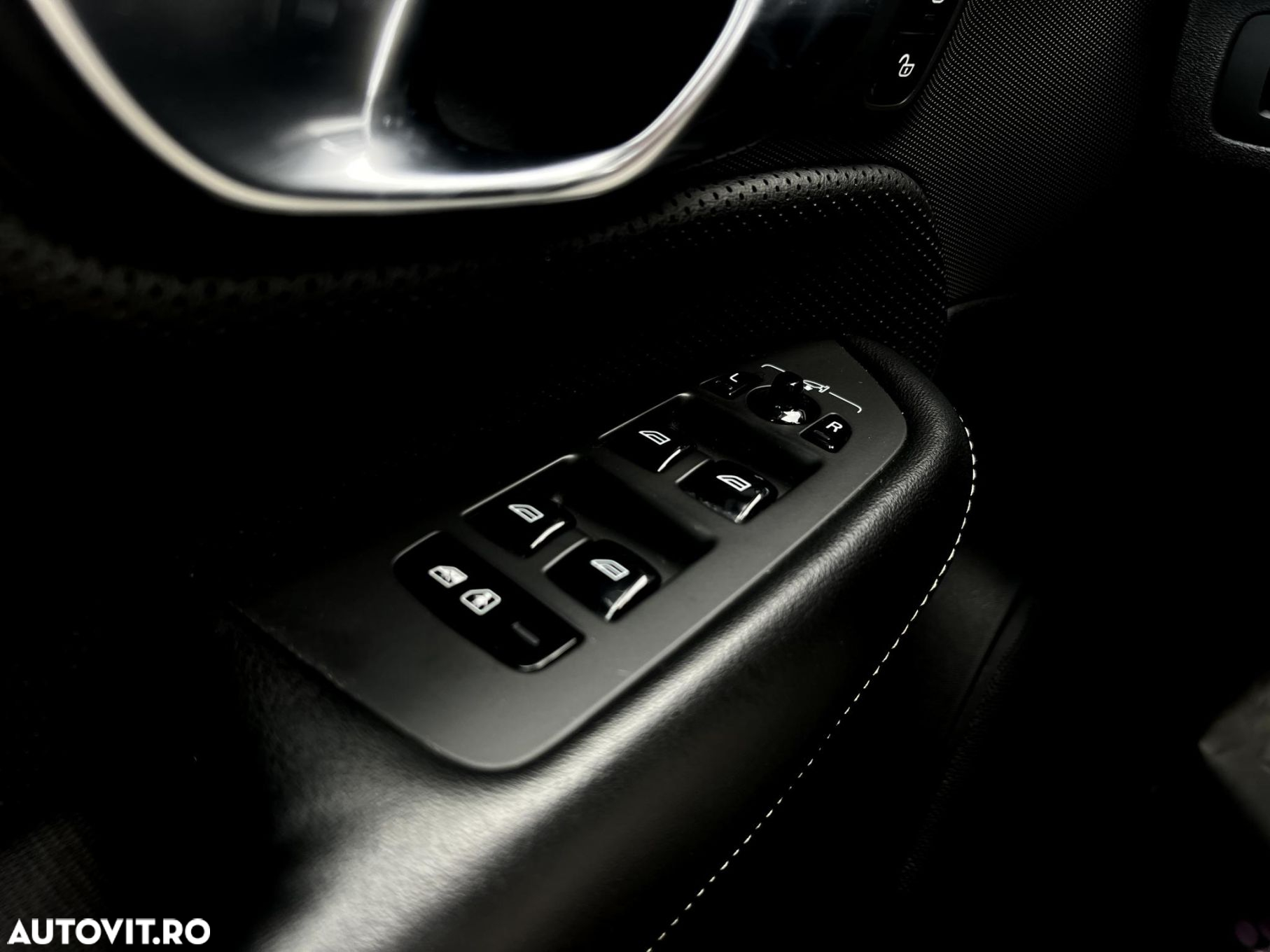 Volvo XC 90 - 30