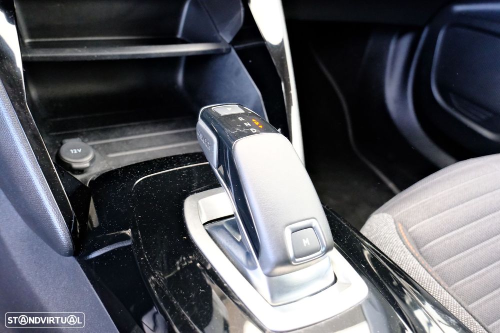 Peugeot 2008 1.2 PureTech Active Pack EAT8 - 26