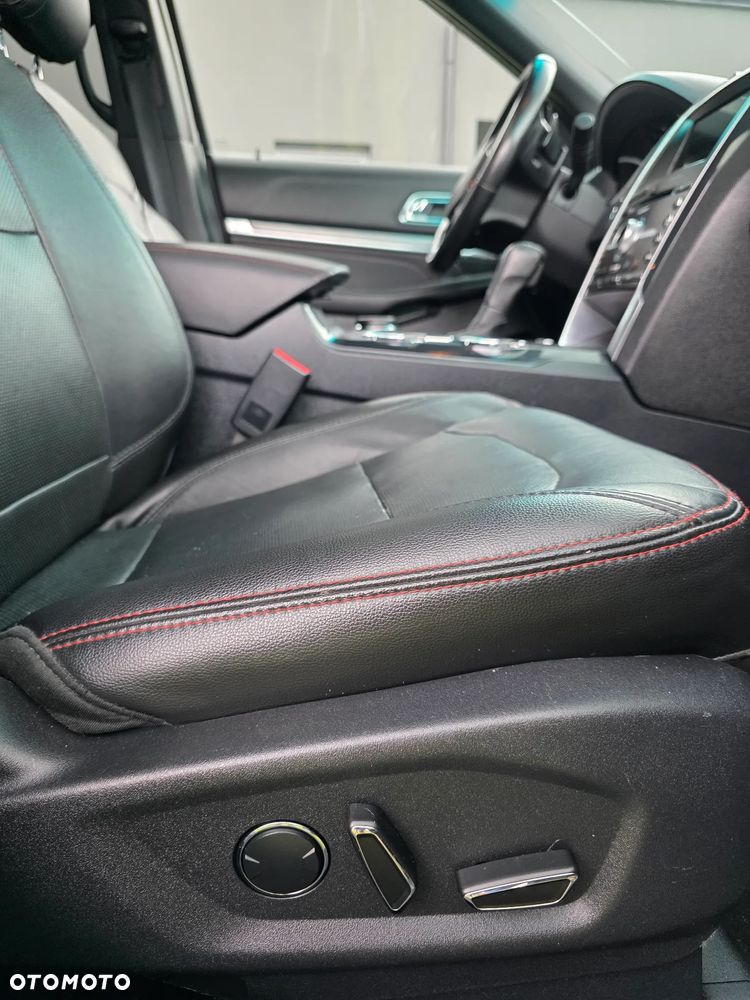 Ford Explorer - 20